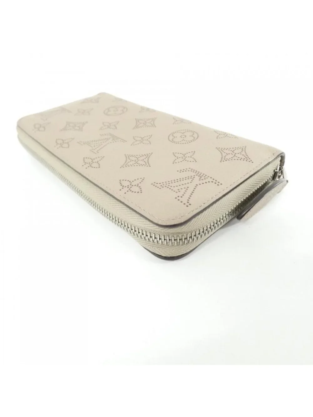 Louis Vuitton Mahina Zippy Wallet